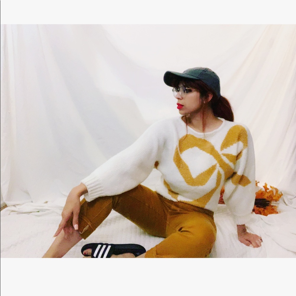 SOLD💌 Darling 1980s reworked vintage sweater knit
